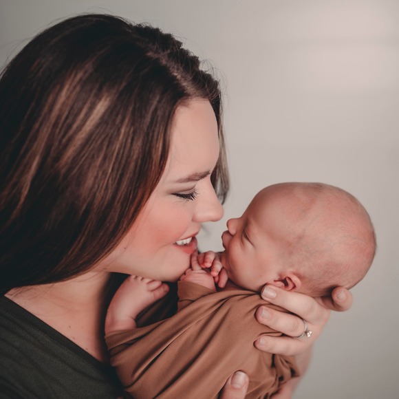 Meet your Posher, Jessica - Picture 1 of 1